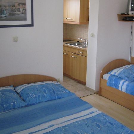 Apartment Alfirev Vodice Ngoại thất bức ảnh